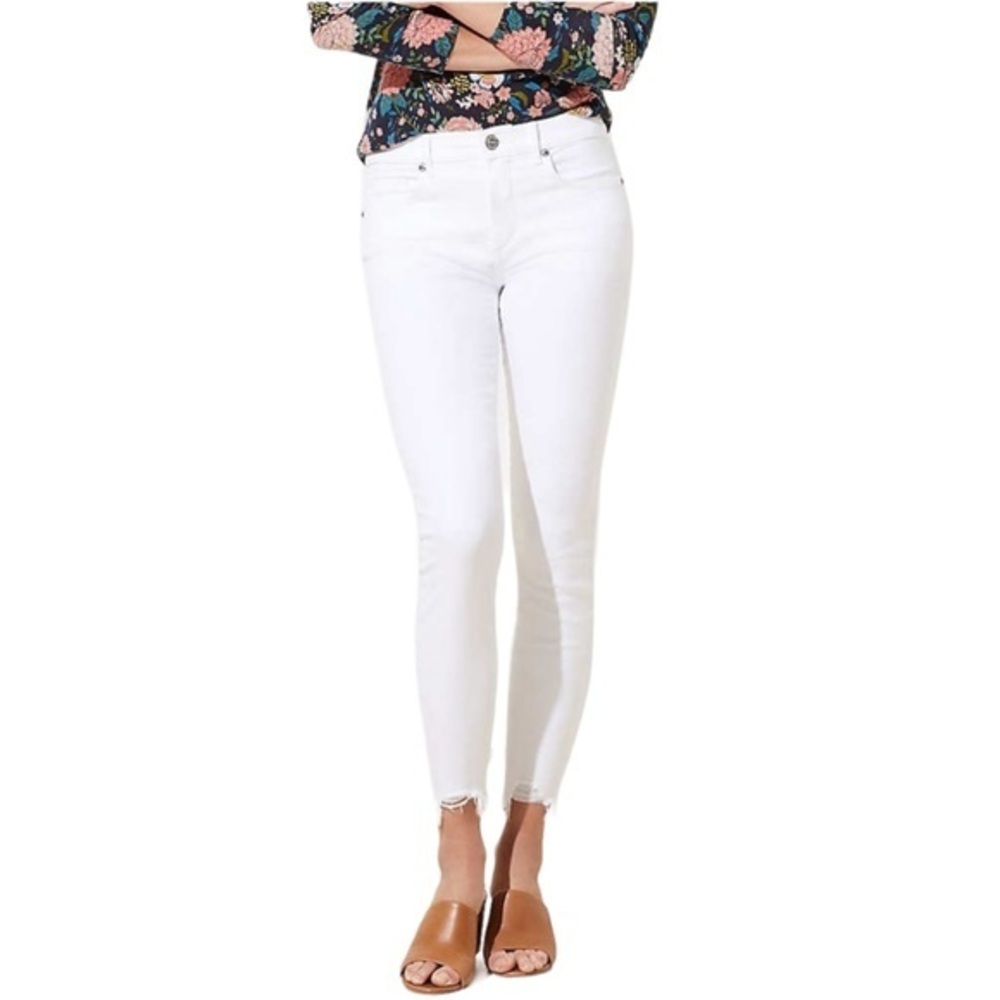 Loft size 24/00 white Skinny Crop frayed at ankle Mid rise fitted stretch jeans